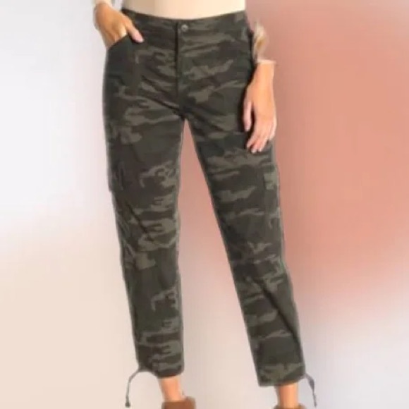 Sanctuary Social Standard Ladies Scout Poplin Cargo Pant with matching Tee - Picture 2 of 11